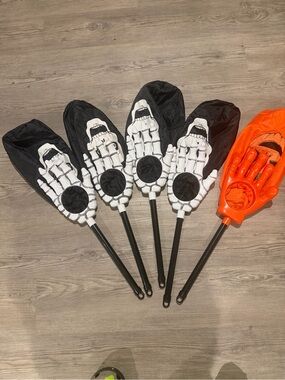 Skeleton Hand Catching Mitt - Black and Orange Kids Accessory
